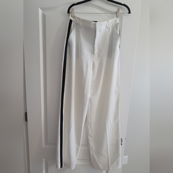 Zara Pants - Zara White Black Stripe Basic Pants